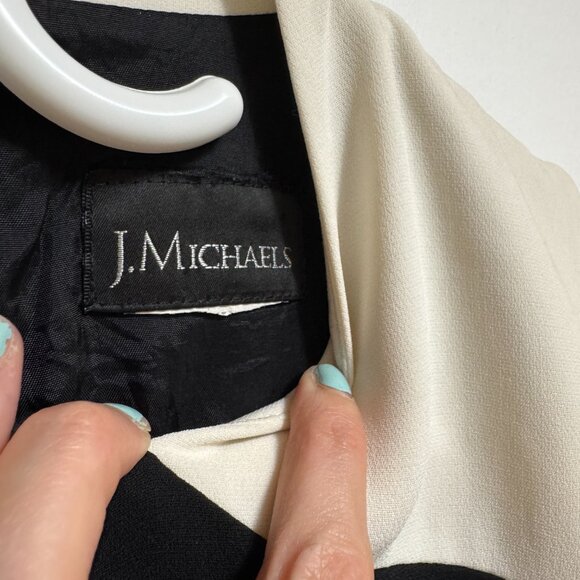 Black dress with white shoulder - Picture 2 of 5